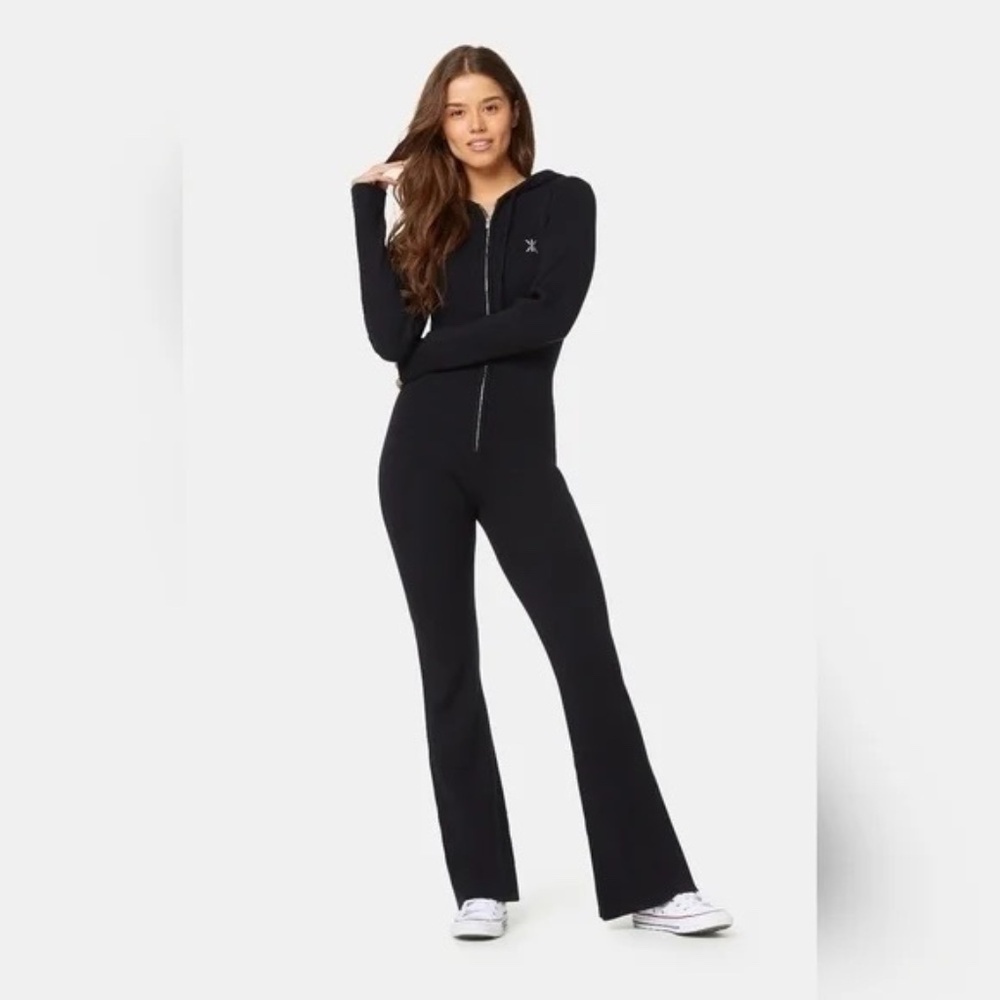 ONEPIECE EST 2007 women's black ribbed ski bunny jumpsuit Size XS